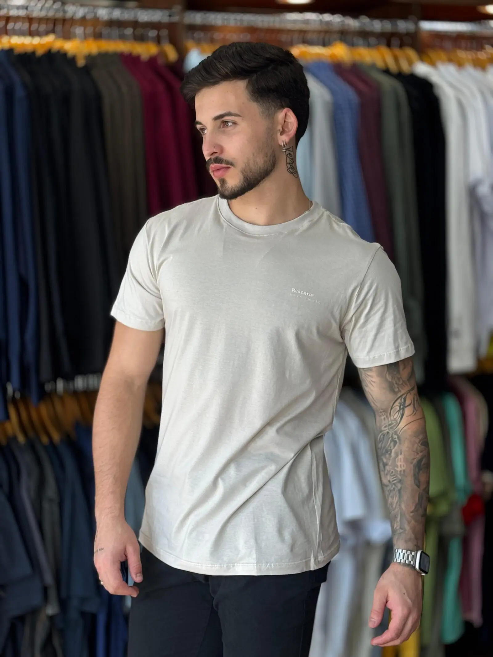 CAMISETA PIMA SLIM ESTAMPA BORN IN RIO - Imagem 1