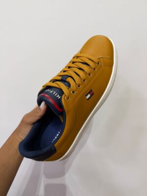TÊNIS FLAGATOS THOMMY HILFIGER SANDALWOOD - Imagem 2